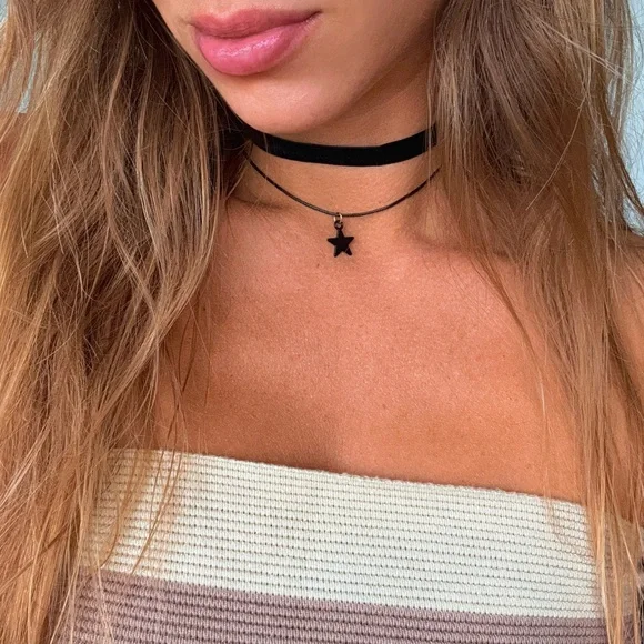 Layered Star Choker - Picture 2 of 2